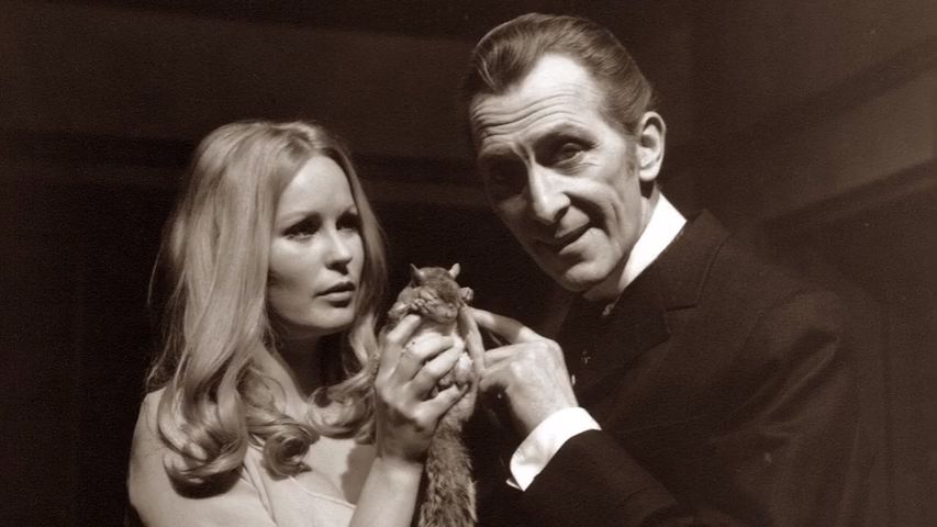Veronica Carlson, Peter Cushing.jpg